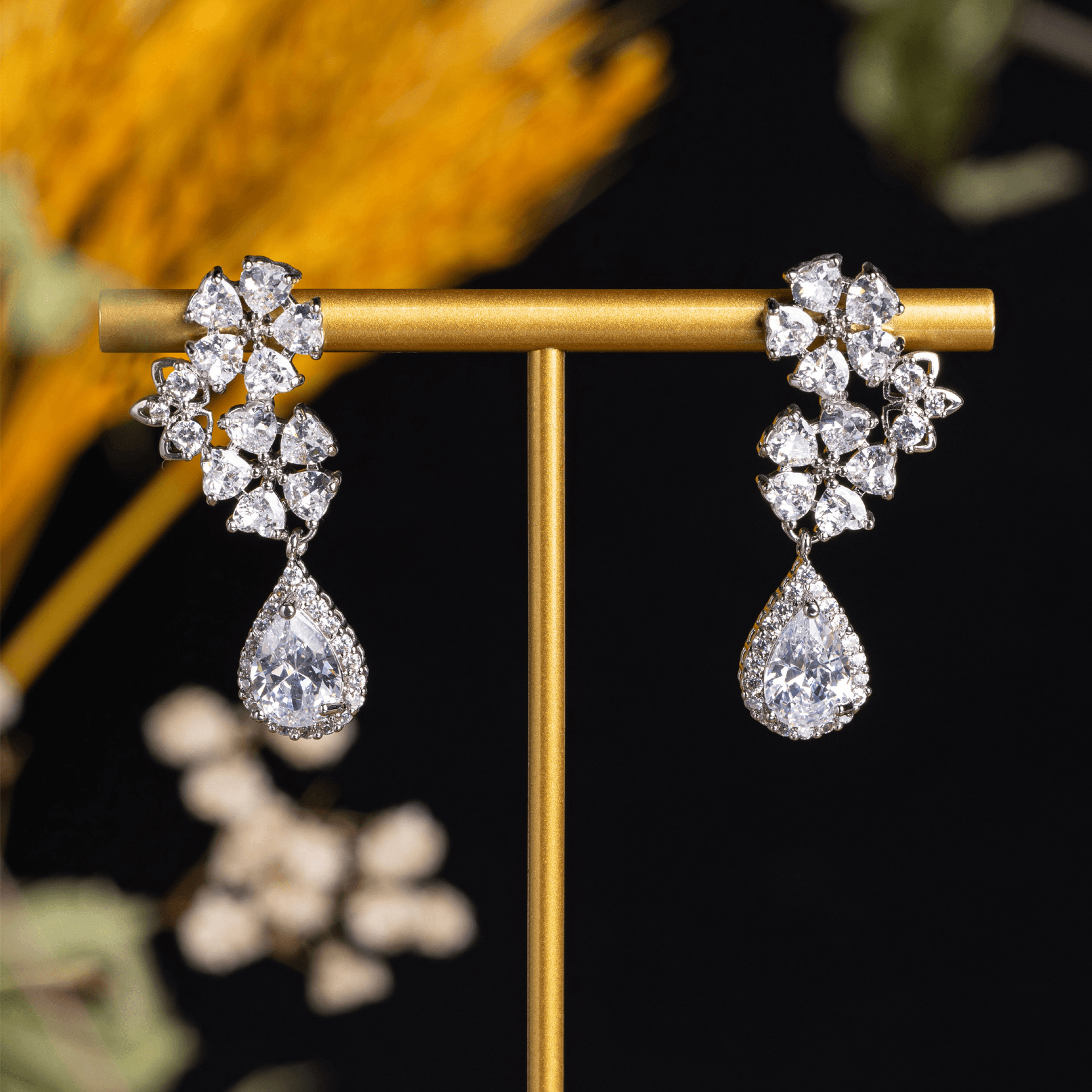 Drop Crystal Earrings Pearl product image