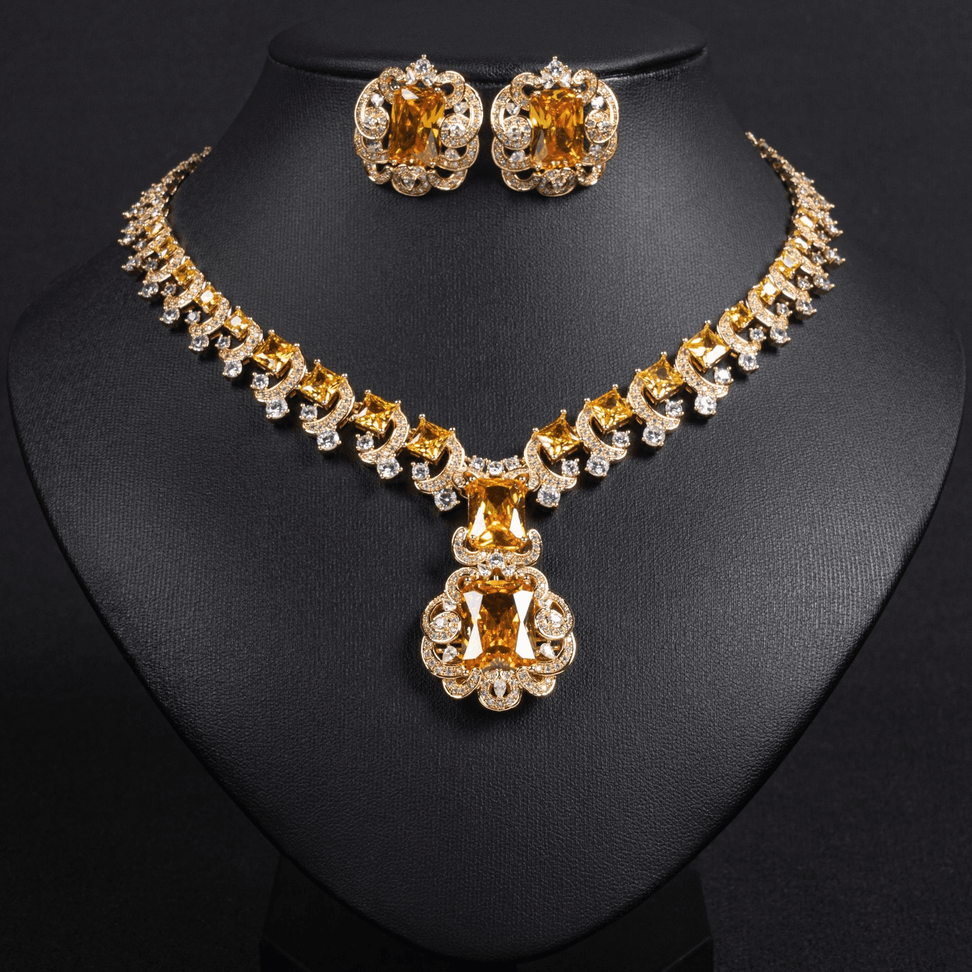 Pearl Collar Necklace Emerald Tone Crystal product image