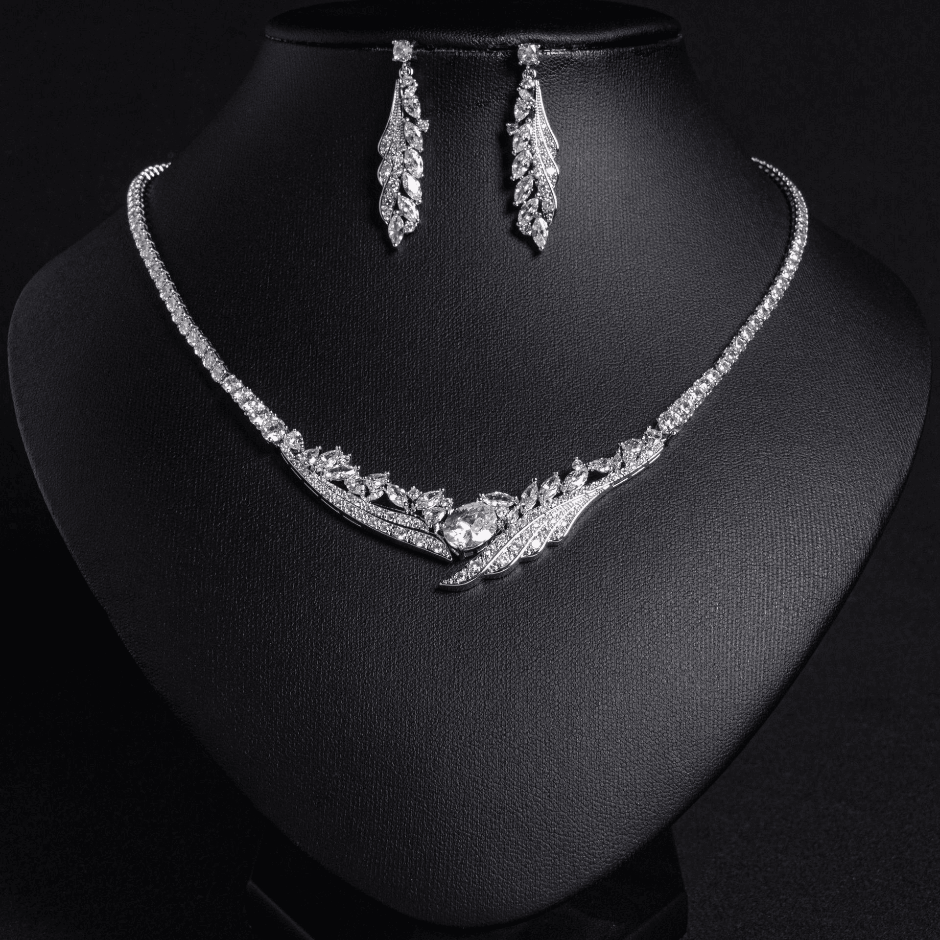 Regal Jewelry Set Emerald Tone Crystal product image