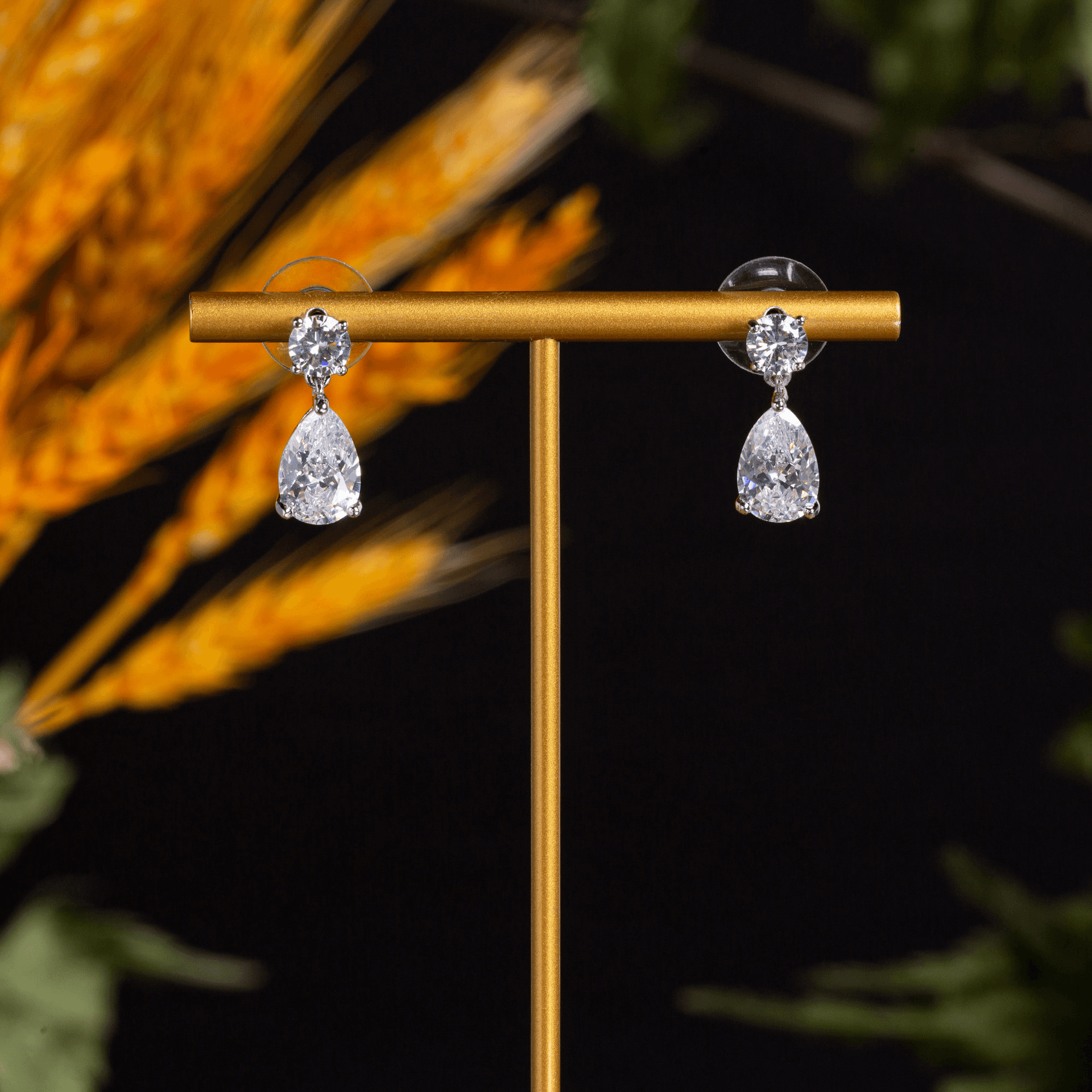 Botanical Stud Earrings Pearl product image