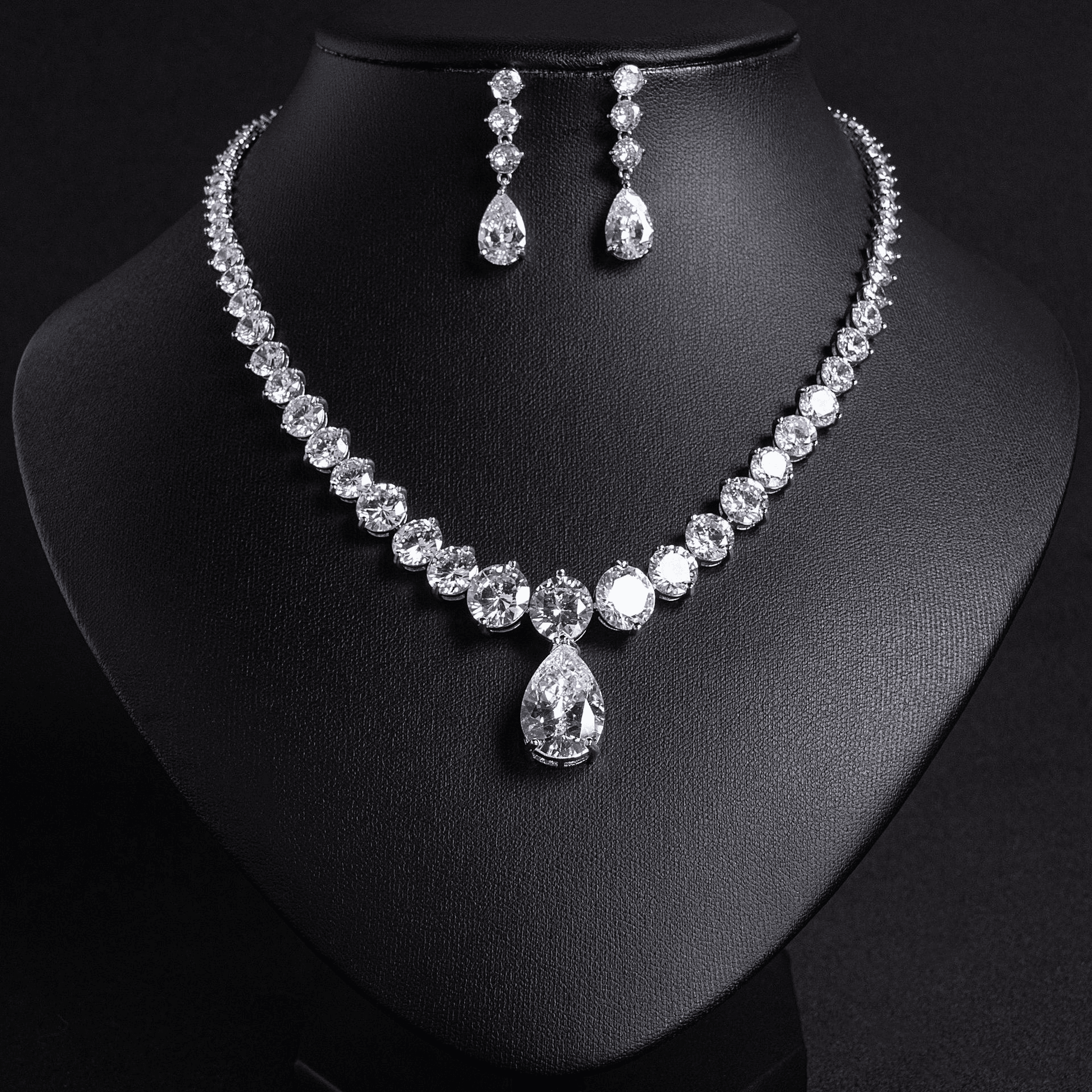 Evening Crystal Suite Emerald Tone Crystal product image